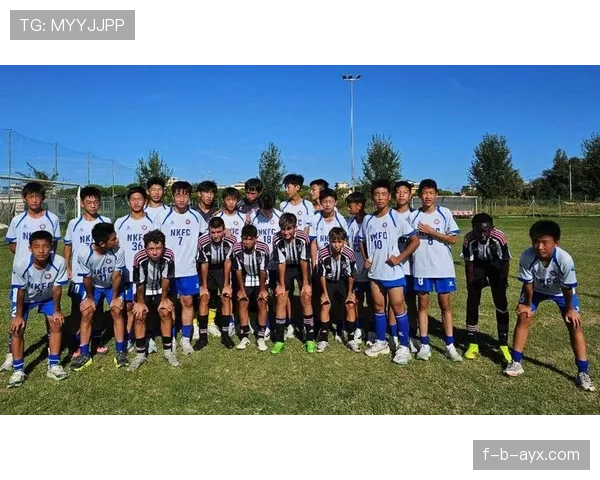 足球新星闪耀赛场，年轻天才引发广泛关注