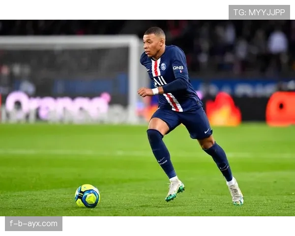 姆巴佩转型中锋成效初显,战术先锋角色引领进攻新潮流