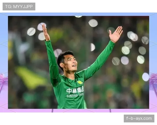 年轻前锋在国际赛场的表现持续提升，足球新星崭露头角引发关注